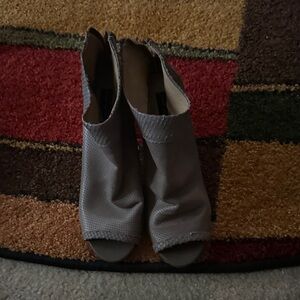 Stylish Gray Women's Peep-Toe Ankle Boots